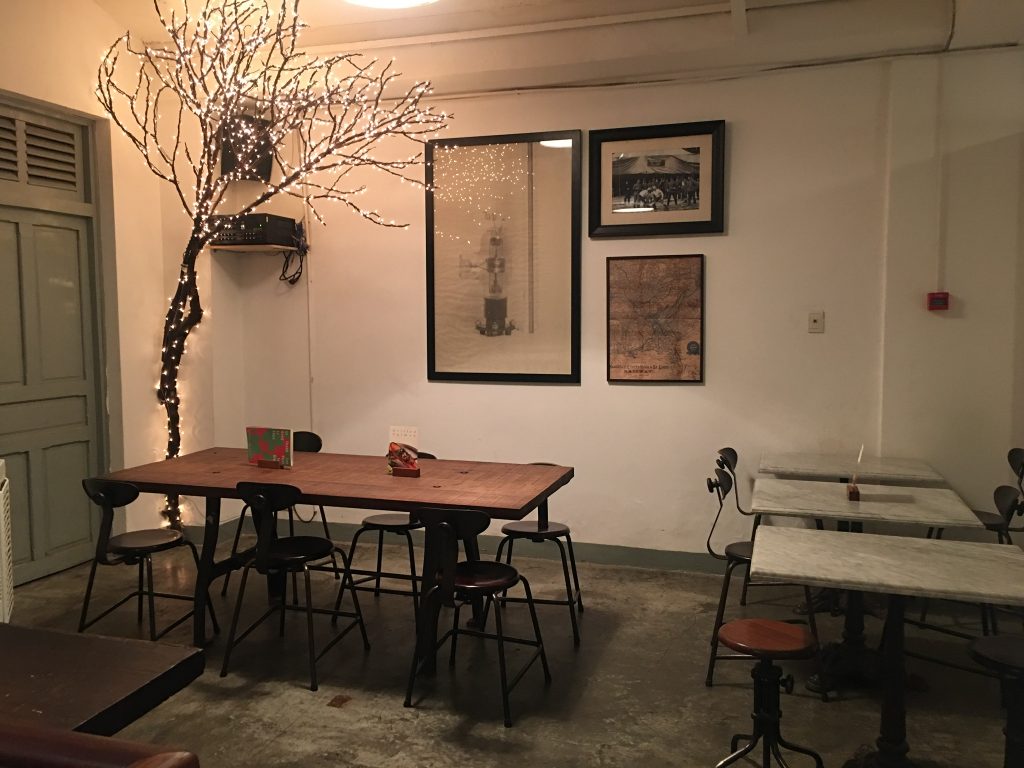 越南美食咖啡。胡志明市L’Usine Le Loi複合式咖啡館。[極光公主飛妮] @極光公主飛妮