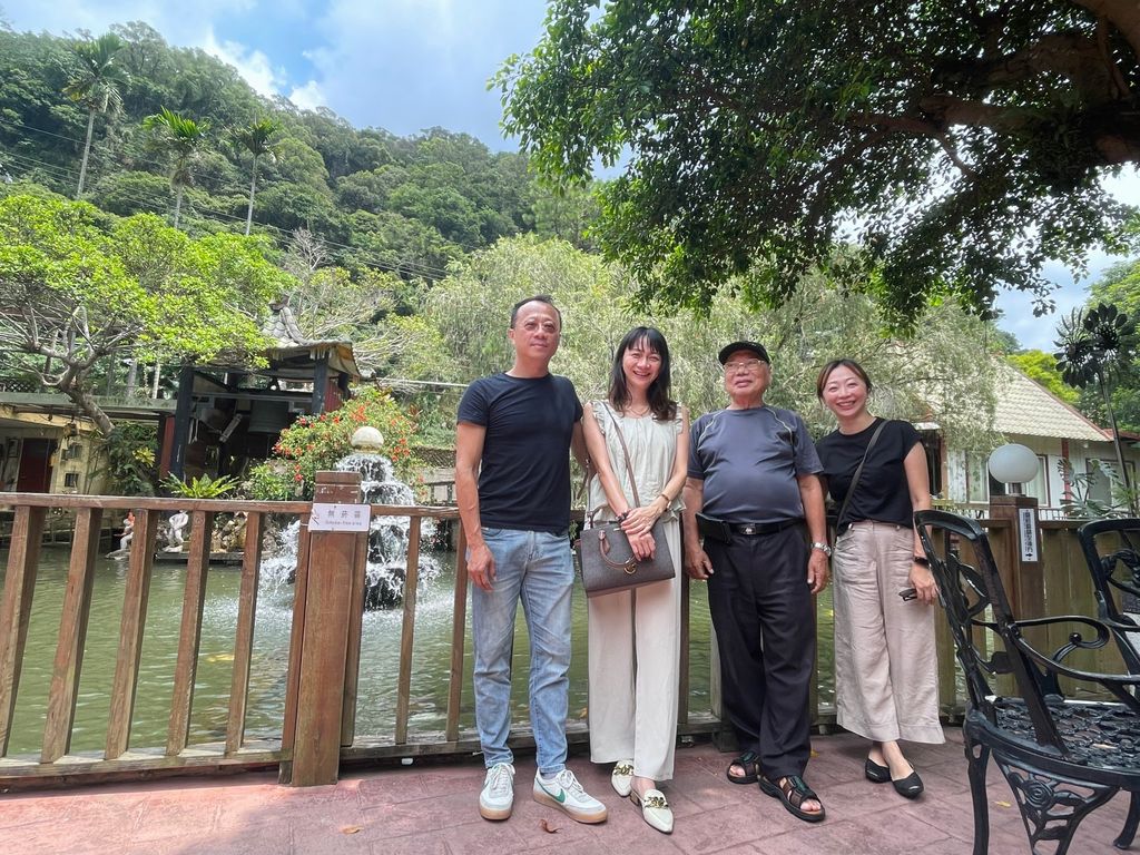 新竹關西美食逸園客家餐館：庭院美景與美食共聚的溫馨家族時光 @極光公主飛妮